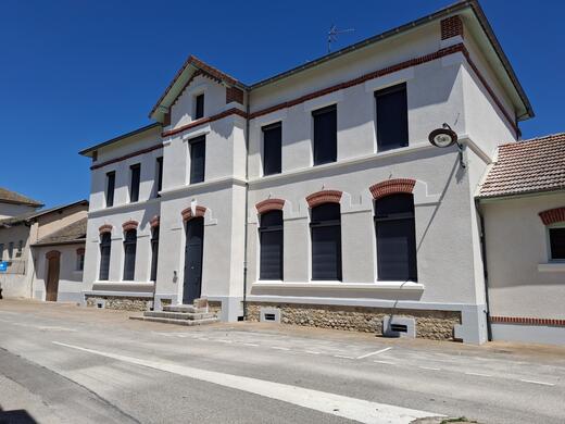 Regroupement Pédagogique Intercommunal Montagne/St Bonnet de Chavagne Regroupement Pédagogique Intercommunal Montagne/St Bonnet de Chavagne